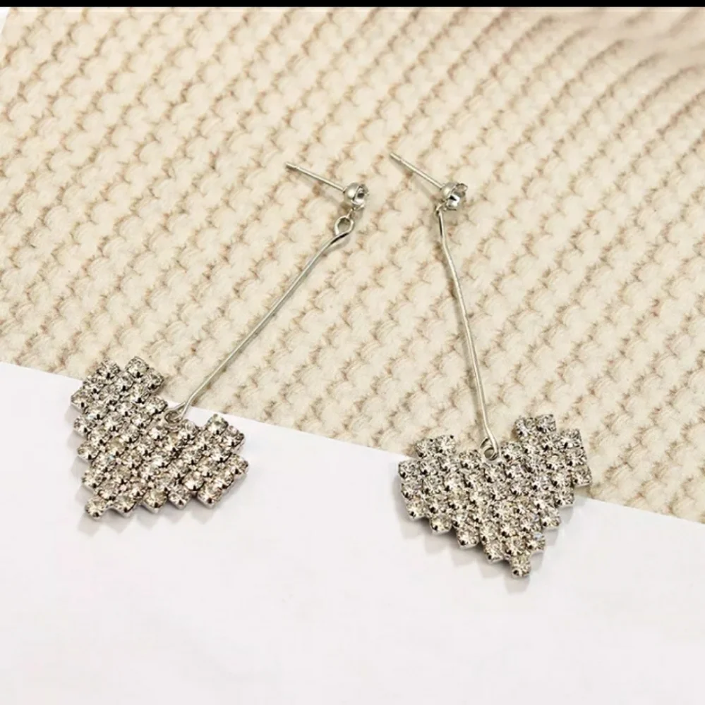 Beautiful Rhinestone Heart Earringsπππππ - Picture 7 of 11